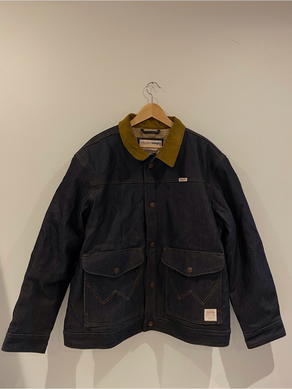Filson Wool Lined Indigo Denim Work Jacket with Corduroy Collar - Picture 3 of 16